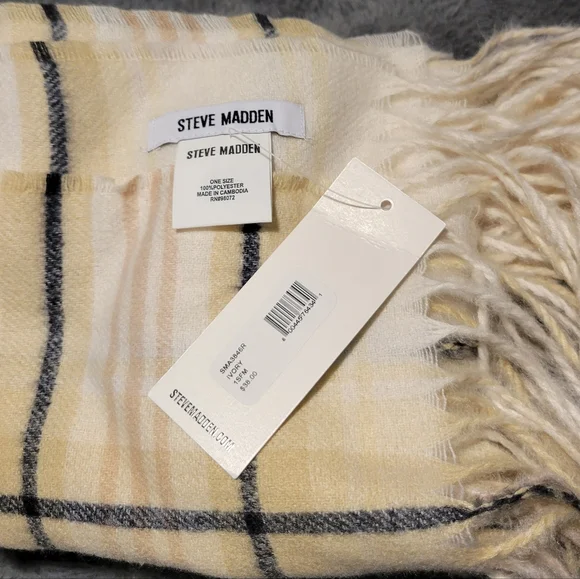 NWT Steve Madden Plaid Scarf - Picture 5 of 5